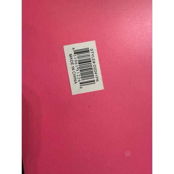 Artist in Training” Pink Star Clip Board - Picture 9 of 9